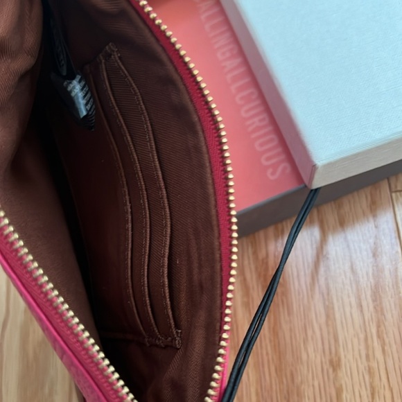 NIB! Fossil pomegranate Pink and Brown Leather wristlet. - Picture 5 of 10